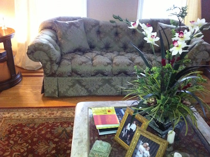 tufted back upholstered loveseat